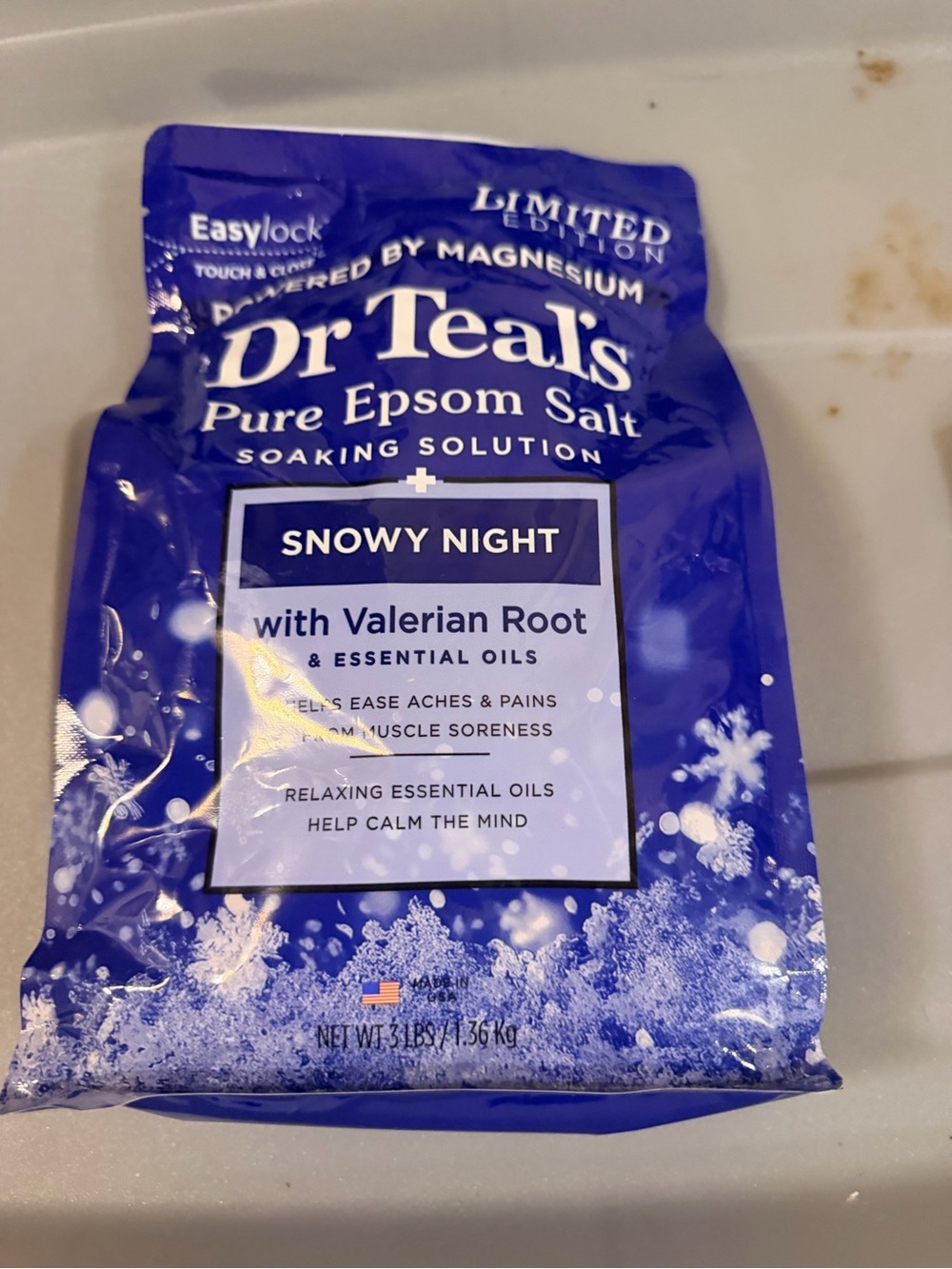 Dr Teal's Snowy Night Blue Epsom Salt Soaking Solution - Relaxing Soak
